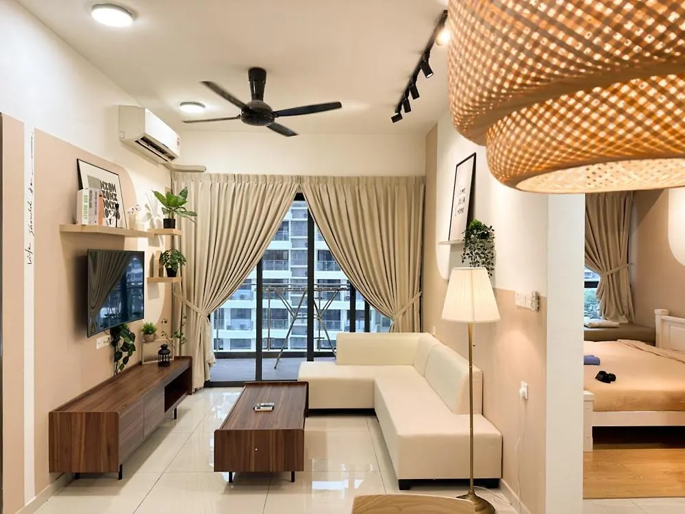 Kings Bay Country Garden Danga Bay By Cactus Homestay 조호르 바루 0*,